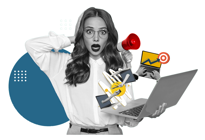 Femme avec ordinateur d'où sorte la création, la stratégie et un porte voix